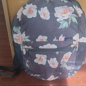 Floral Women's Backpack with Lots Of Pockets . Good  Preused Condition ..
